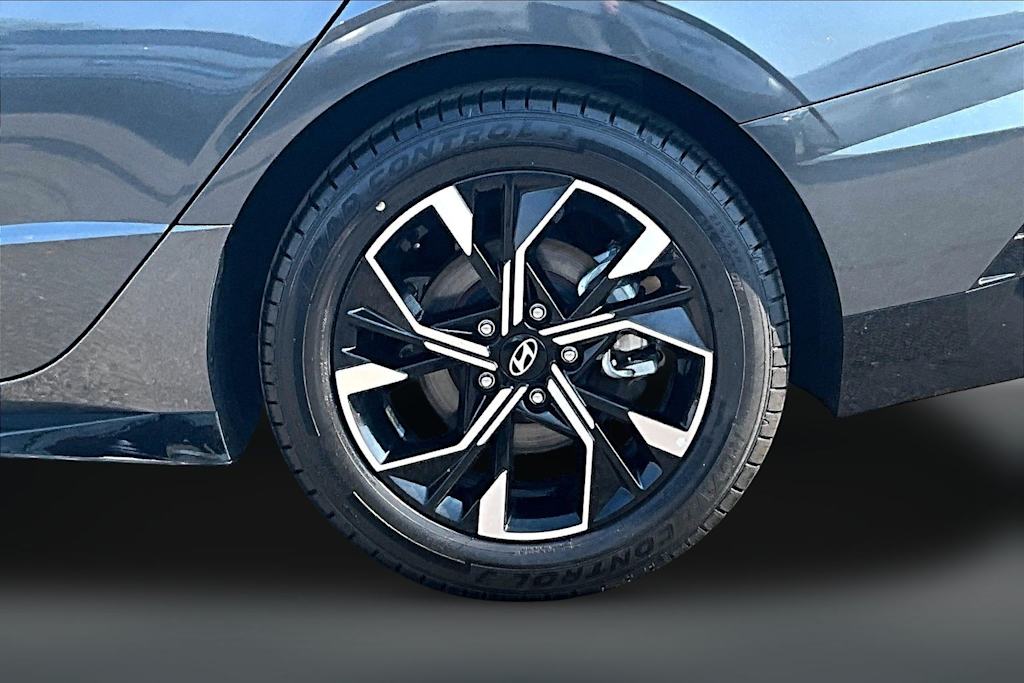 Thumbnail: 2024 Hyundai Sonata - 33