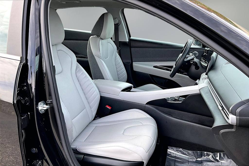 Thumbnail: 2024 Hyundai Elantra - 11
