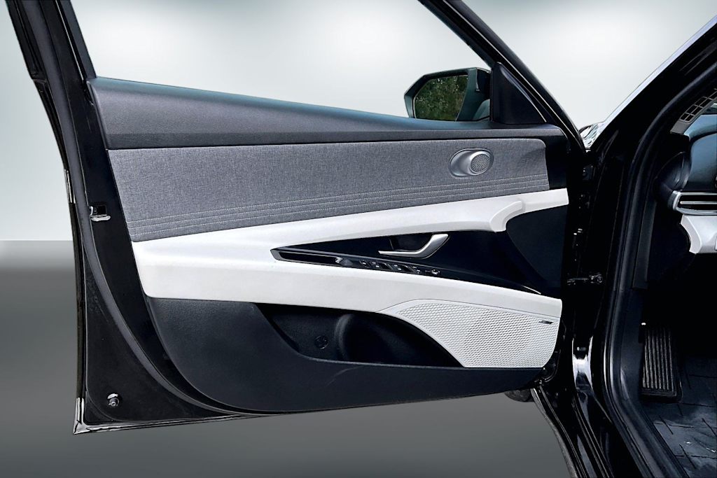 Thumbnail: 2024 Hyundai Elantra - 26