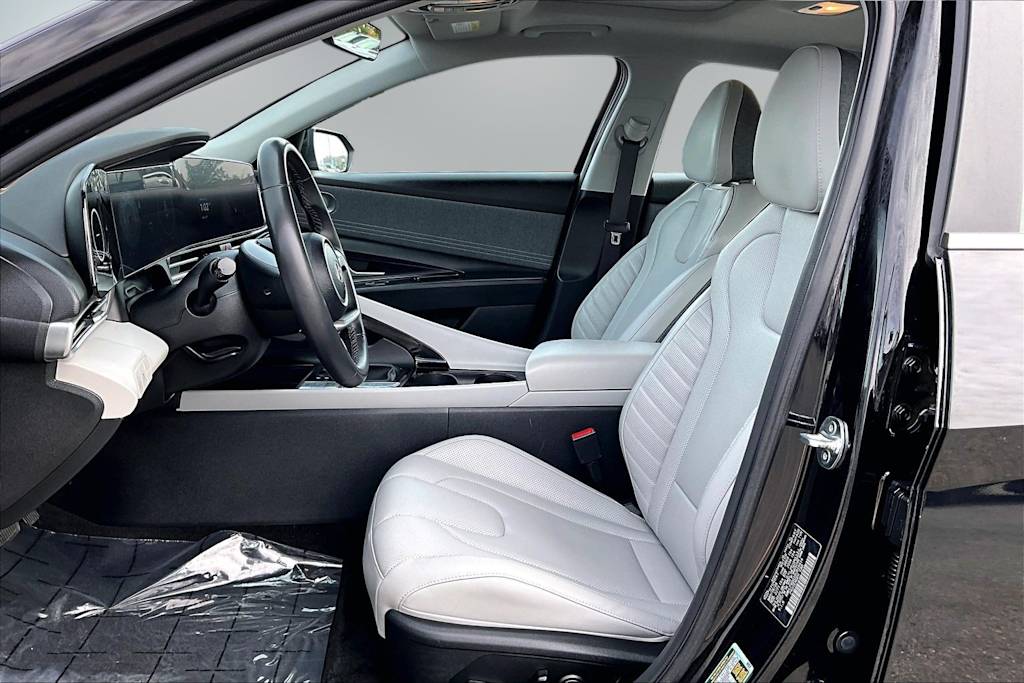 Thumbnail: 2024 Hyundai Elantra - 10