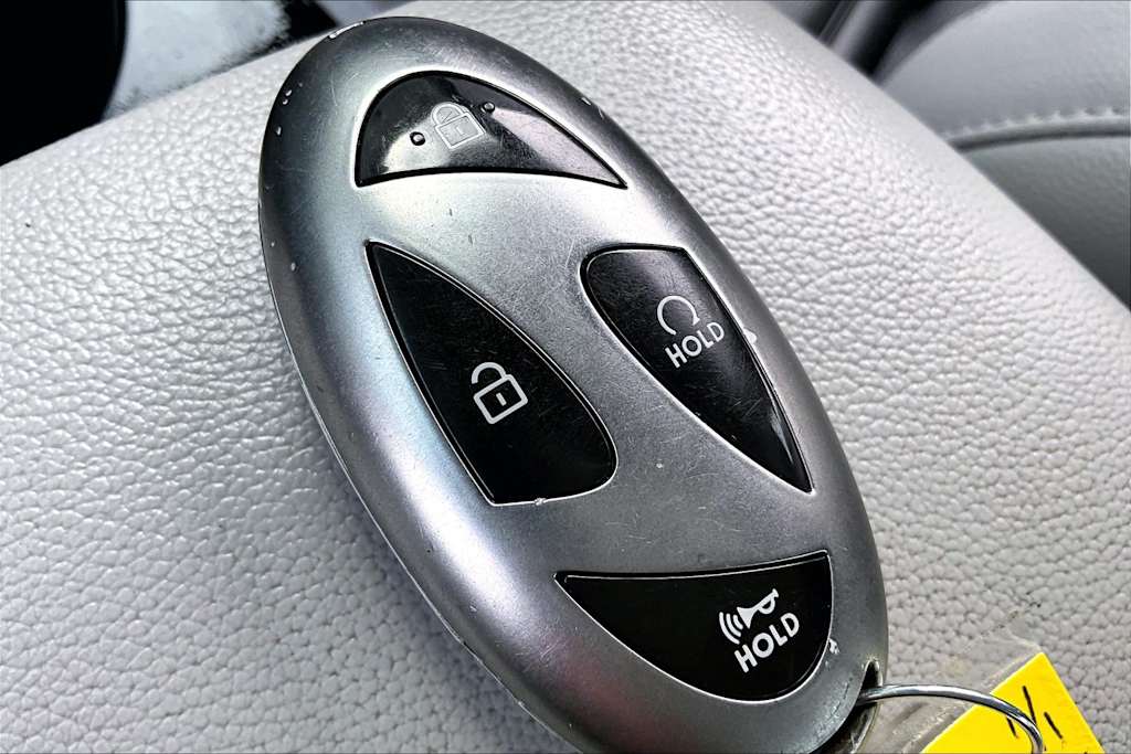 Thumbnail: 2024 Hyundai Elantra - 19