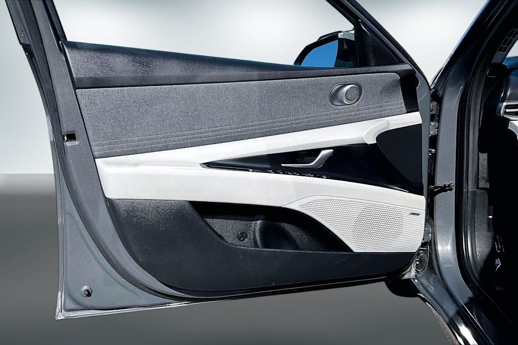 Thumbnail: 2025 Hyundai Elantra - 27