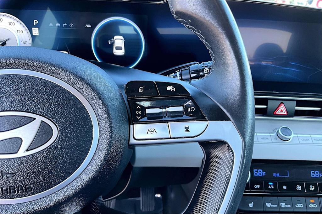 Thumbnail: 2025 Hyundai Elantra - 25