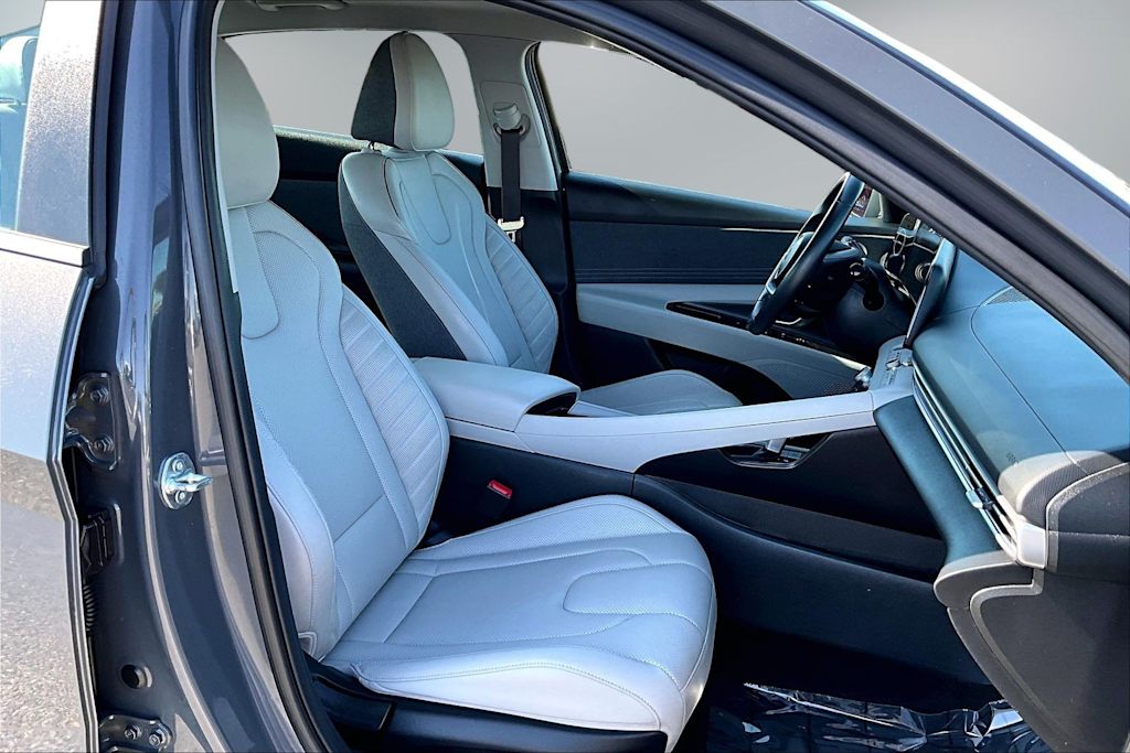 Thumbnail: 2025 Hyundai Elantra - 12