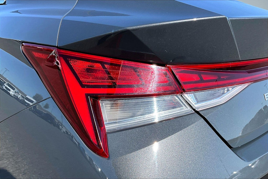 Thumbnail: 2025 Hyundai Elantra - 32