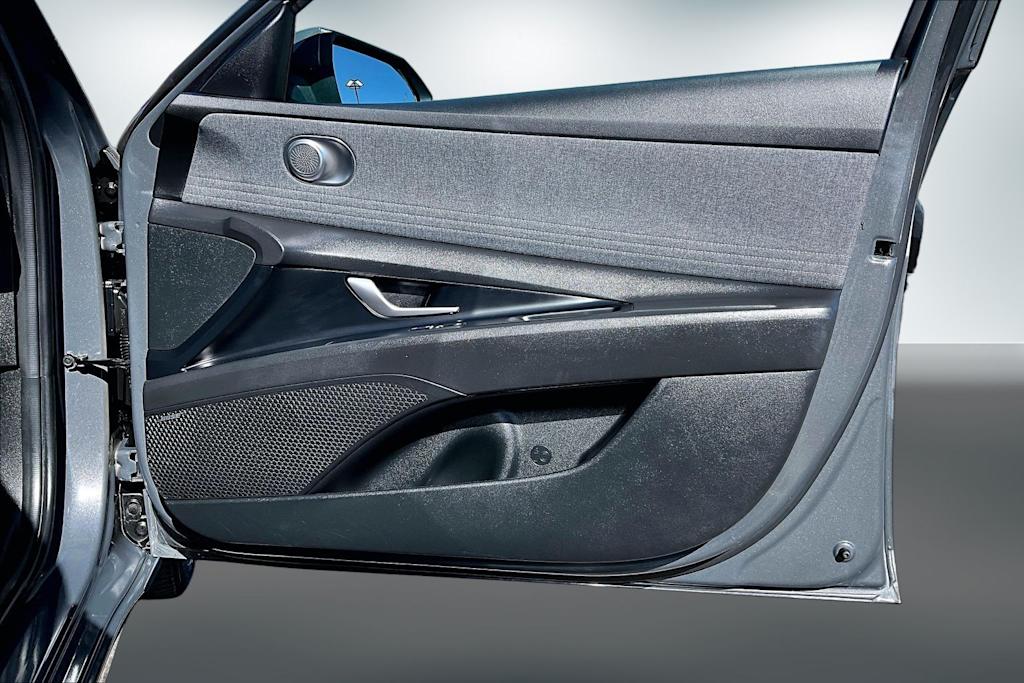 Thumbnail: 2025 Hyundai Elantra - 28