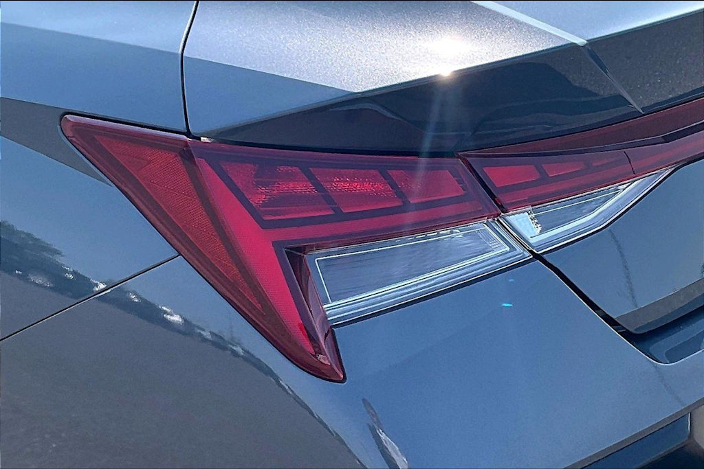 Thumbnail: 2025 Hyundai Elantra - 33