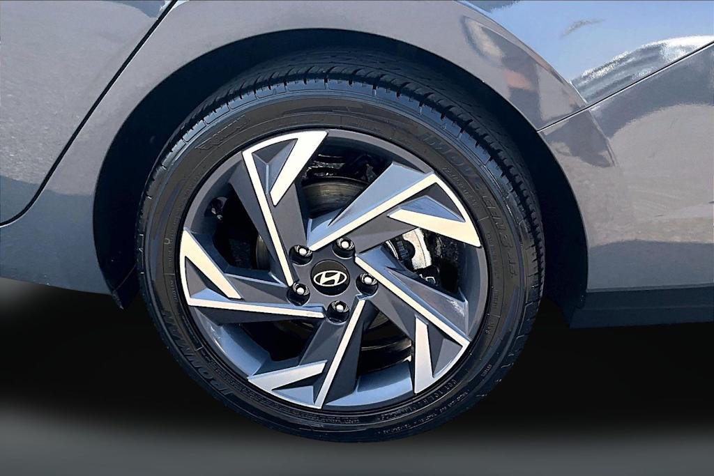 Thumbnail: 2025 Hyundai Elantra - 36