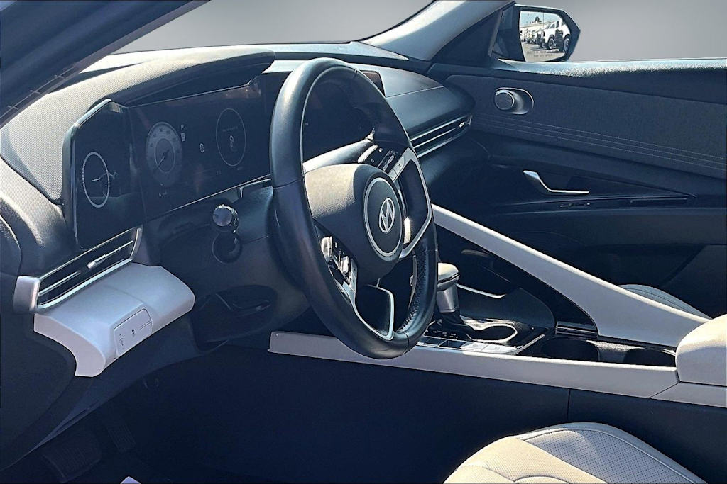 Thumbnail: 2025 Hyundai Elantra - 2