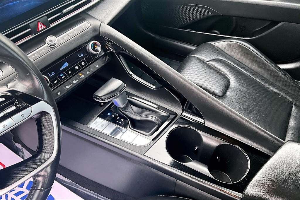 Thumbnail: 2025 Hyundai Elantra - 17