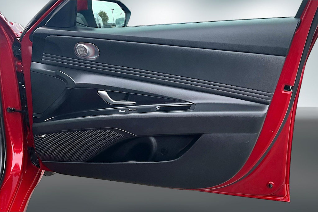 Thumbnail: 2025 Hyundai Elantra - 30