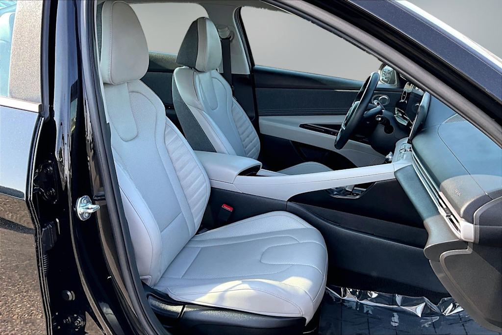 Thumbnail: 2025 Hyundai Elantra - 10