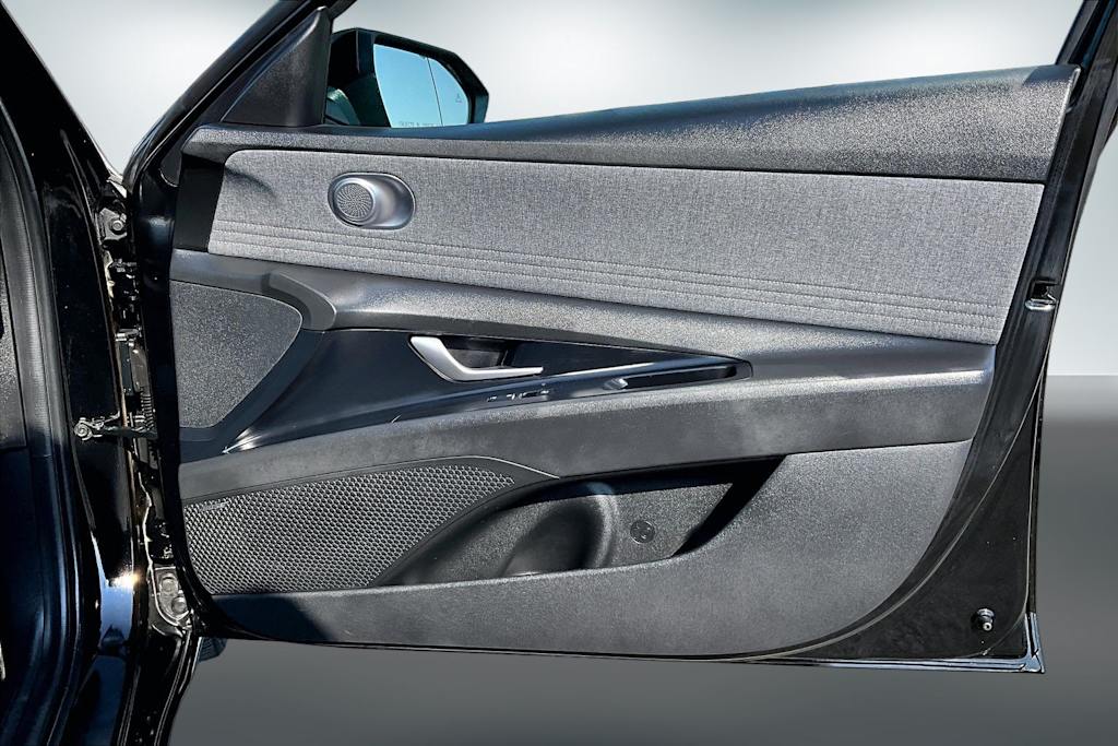 Thumbnail: 2025 Hyundai Elantra - 26