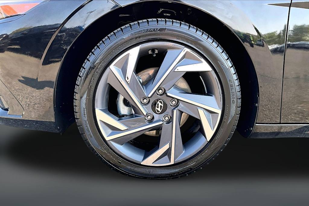 Thumbnail: 2025 Hyundai Elantra - 6