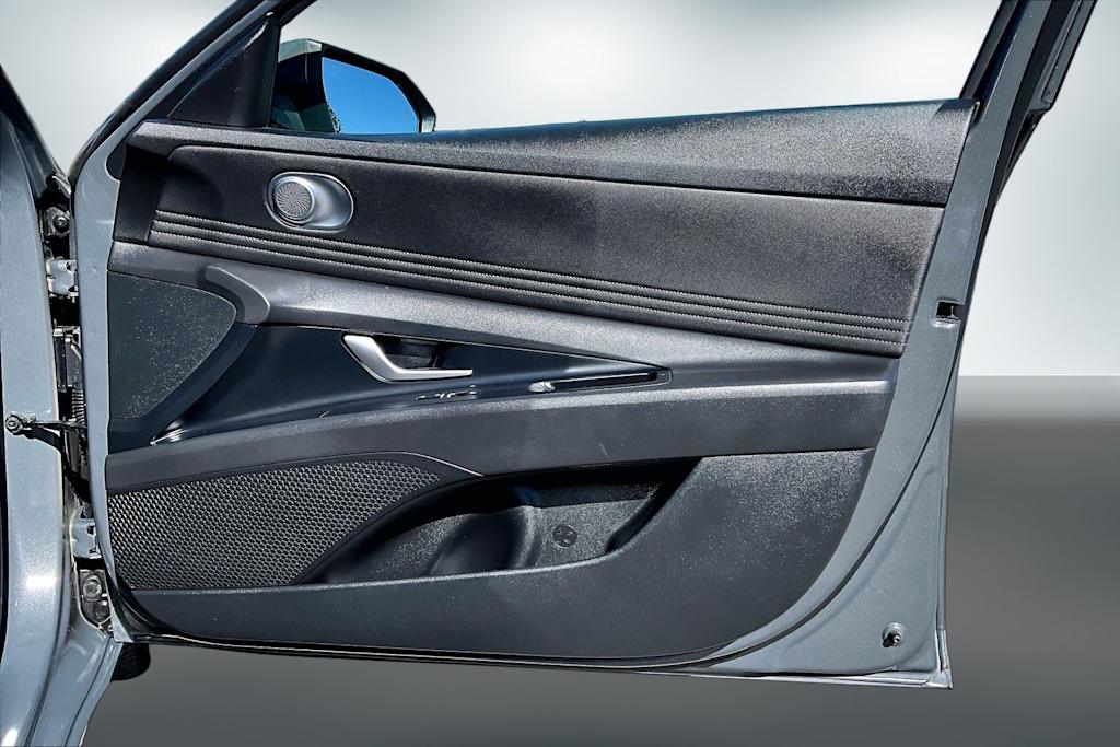 Thumbnail: 2025 Hyundai Elantra - 28