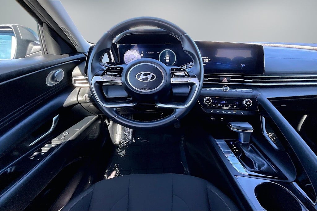 Thumbnail: 2025 Hyundai Elantra - 13