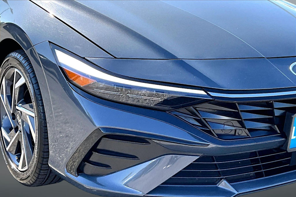 Thumbnail: 2025 Hyundai Elantra - 30
