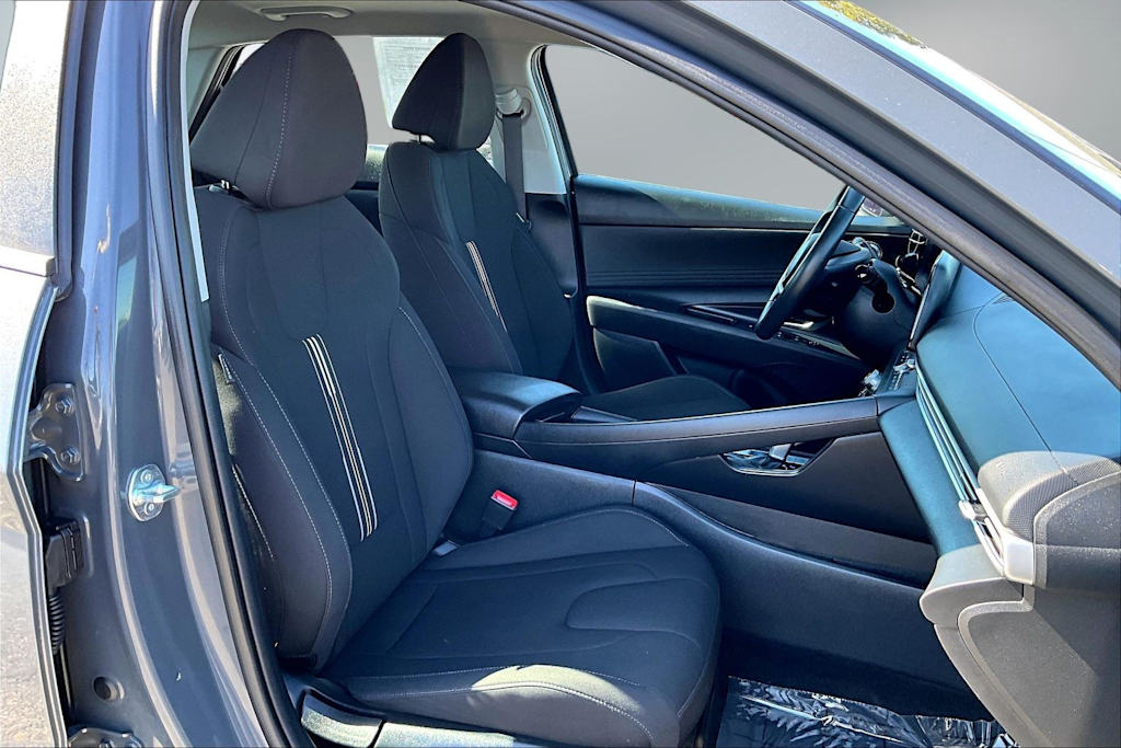 Thumbnail: 2025 Hyundai Elantra - 21