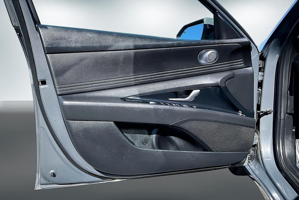 Thumbnail: 2025 Hyundai Elantra - 27