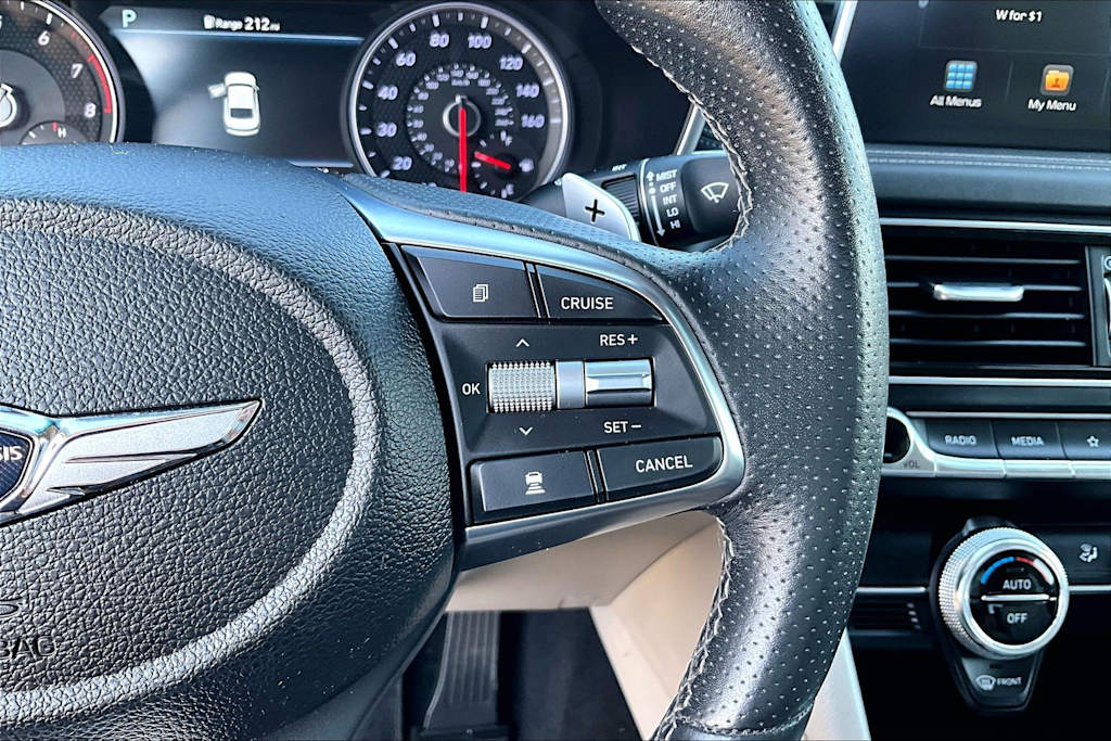 Thumbnail: 2021 Genesis G70 - 27