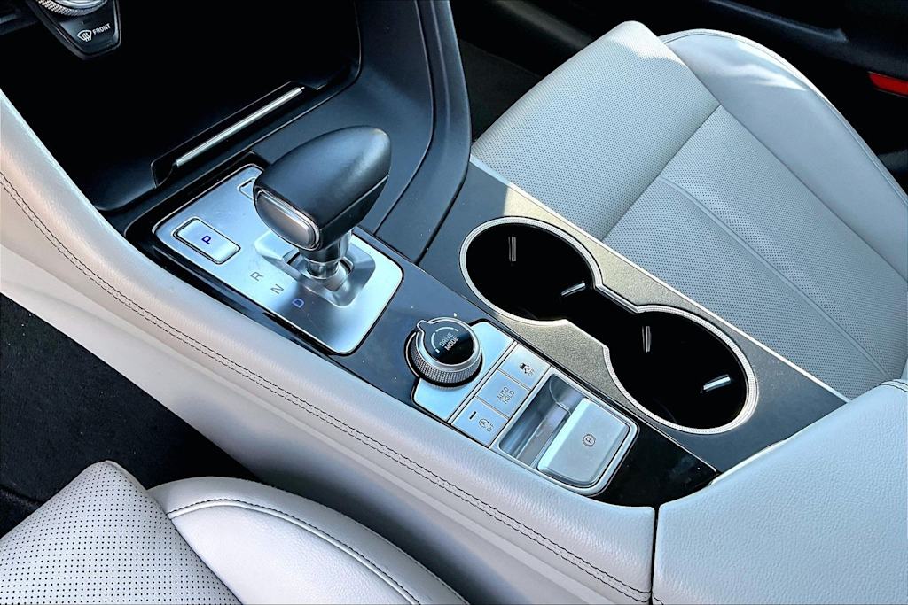 Thumbnail: 2021 Genesis G70 - 17