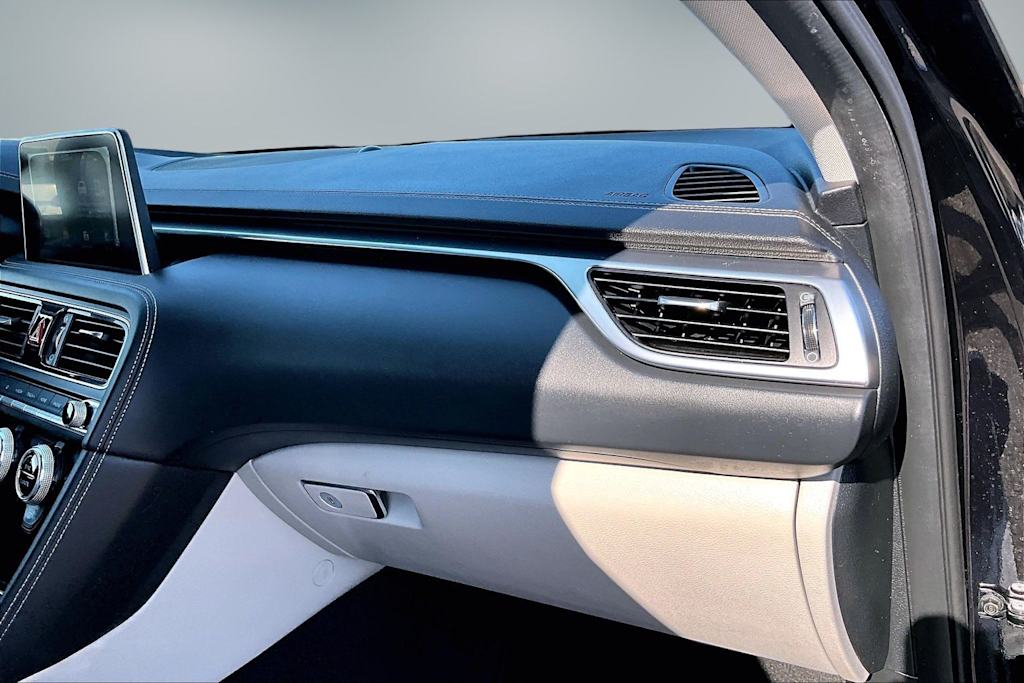 Thumbnail: 2021 Genesis G70 - 25