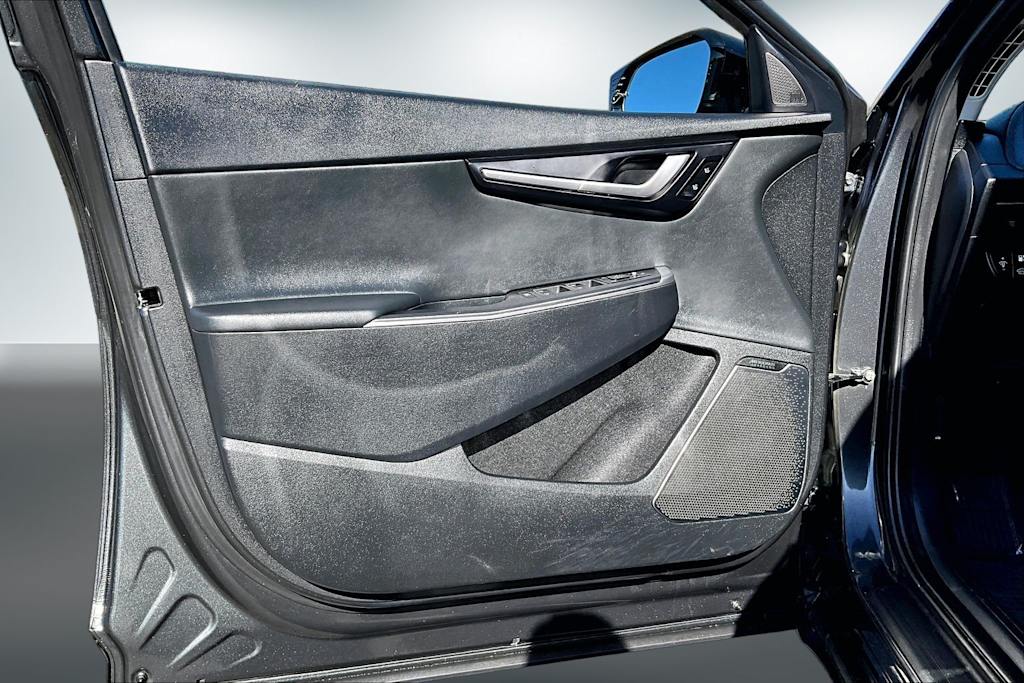 Thumbnail: 2023 Kia EV6 - 26