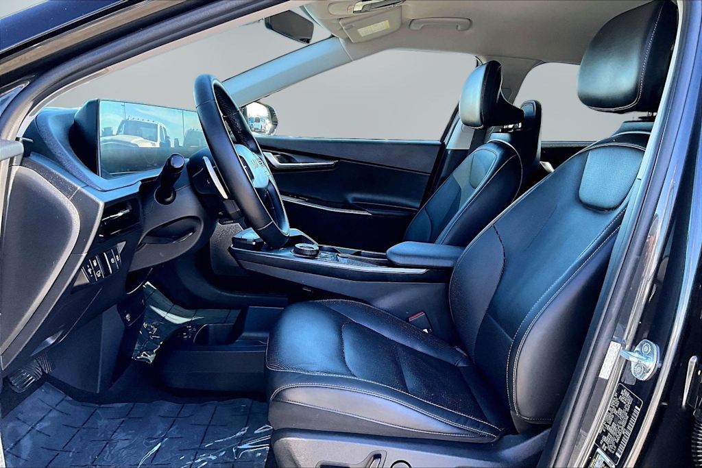 Thumbnail: 2023 Kia EV6 - 10