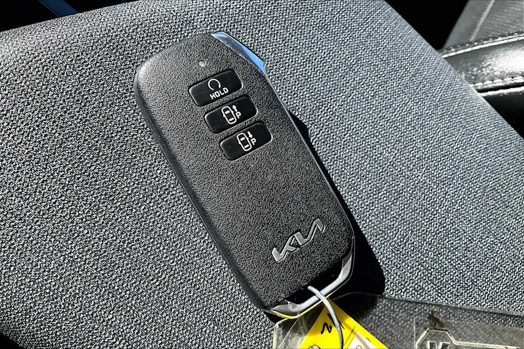 Thumbnail: 2023 Kia EV6 - 17