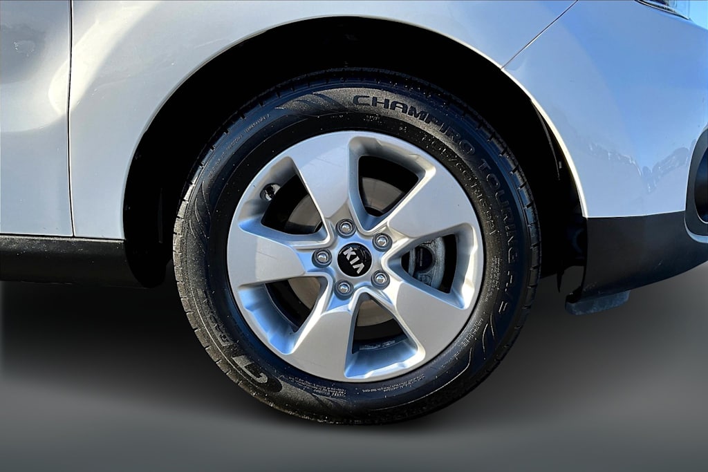 Thumbnail: 2019 Kia Soul - 35
