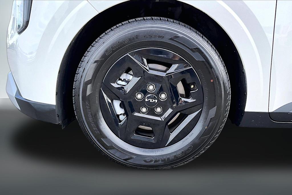 Thumbnail: 2025 Kia Carnival - 8