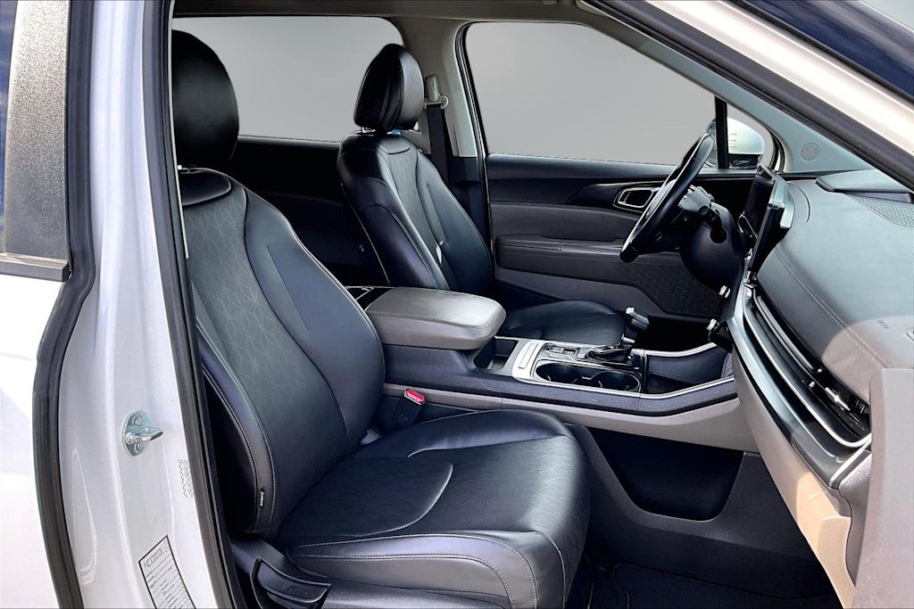 Thumbnail: 2025 Kia Carnival - 12