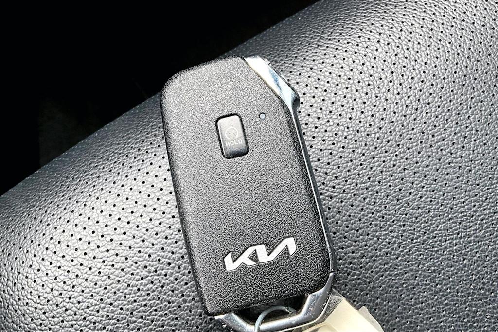 Thumbnail: 2023 Kia Sportage - 18