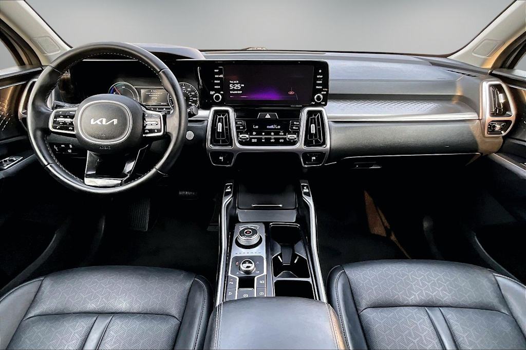 Thumbnail: 2023 Kia Sorento - 10
