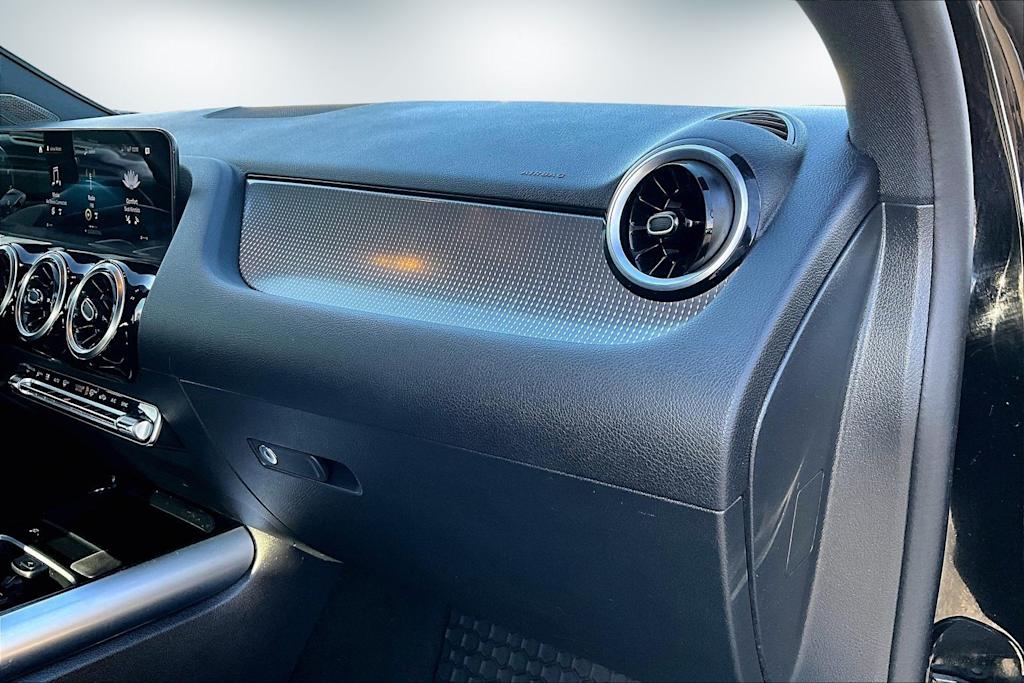 Thumbnail: 2022 Mercedes-Benz GLA - 23