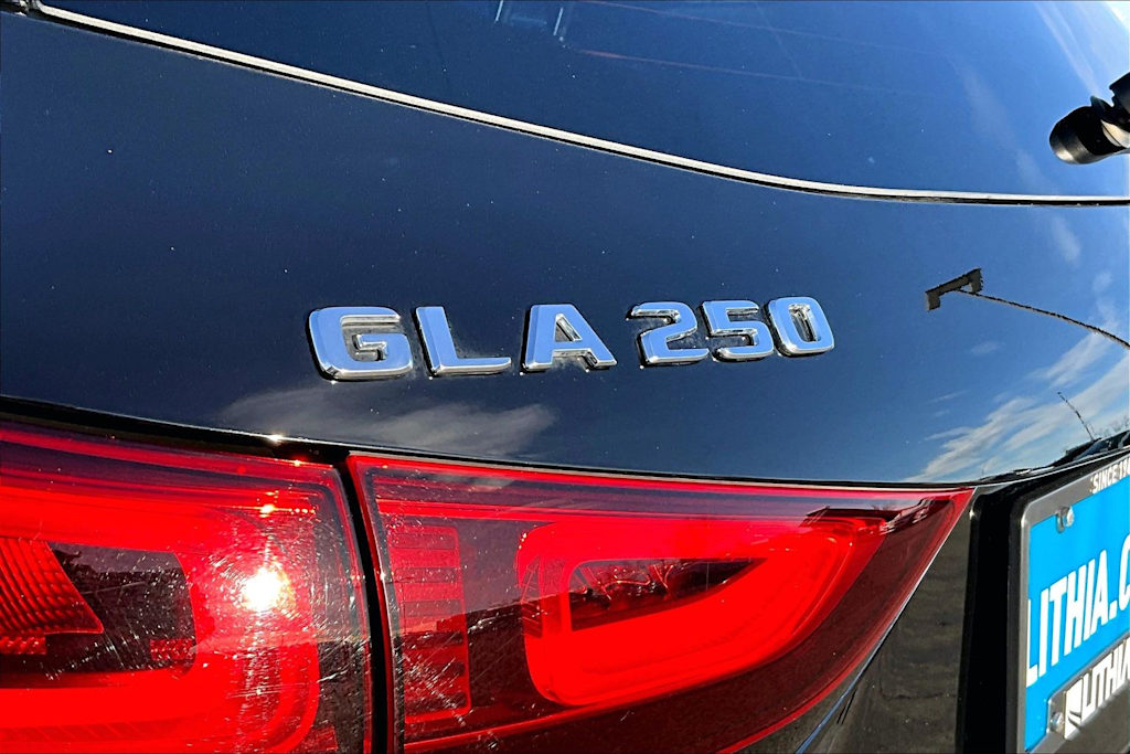 Thumbnail: 2022 Mercedes-Benz GLA - 7