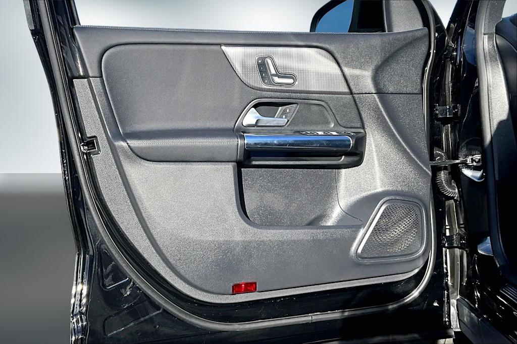 Thumbnail: 2022 Mercedes-Benz GLA - 27