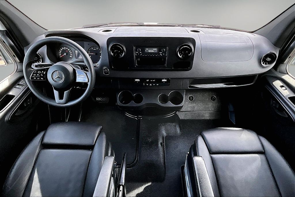 Thumbnail: 2021 Mercedes-Benz Sprinter - 8