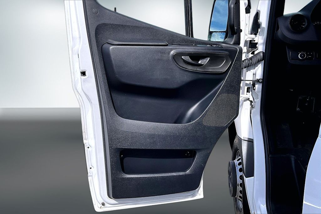 Thumbnail: 2021 Mercedes-Benz Sprinter - 27