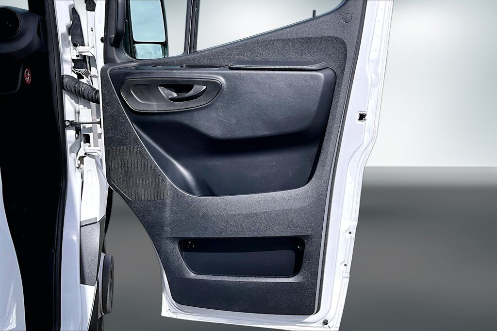 Thumbnail: 2021 Mercedes-Benz Sprinter - 28