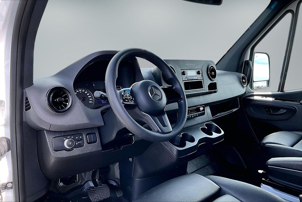 Thumbnail: 2021 Mercedes-Benz Sprinter - 2