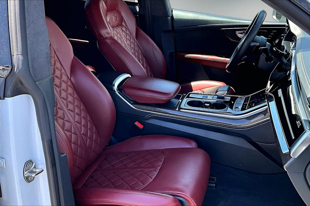 Thumbnail: 2022 Audi SQ8 - 22