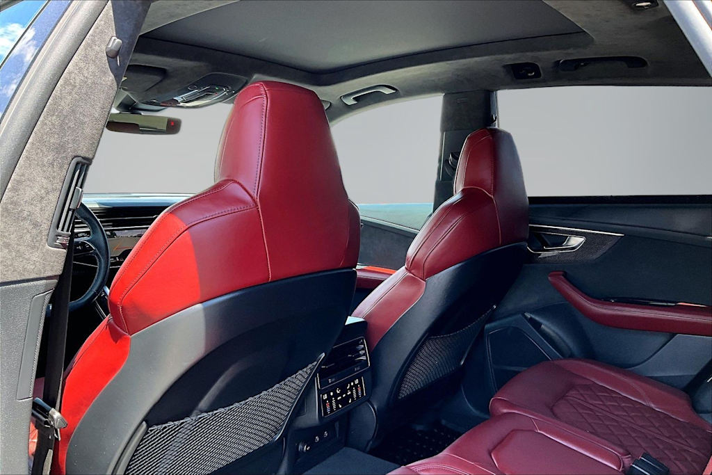 Thumbnail: 2022 Audi SQ8 - 12