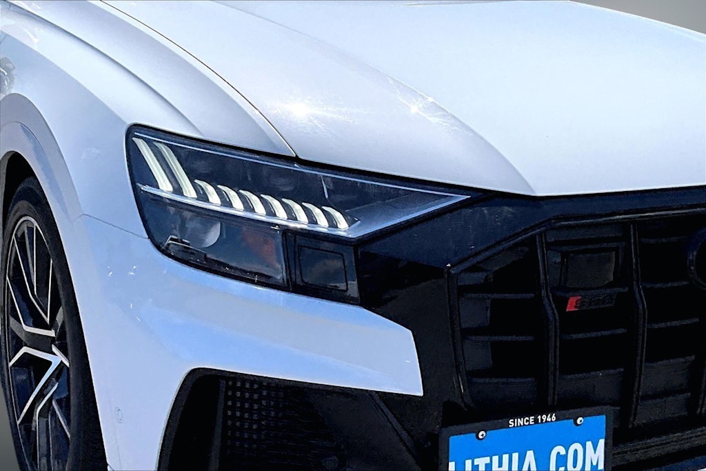 Thumbnail: 2022 Audi SQ8 - 31