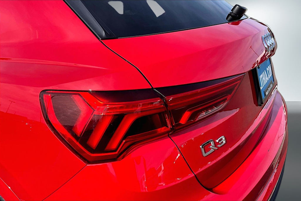 Thumbnail: 2025 Audi Q3 - 33