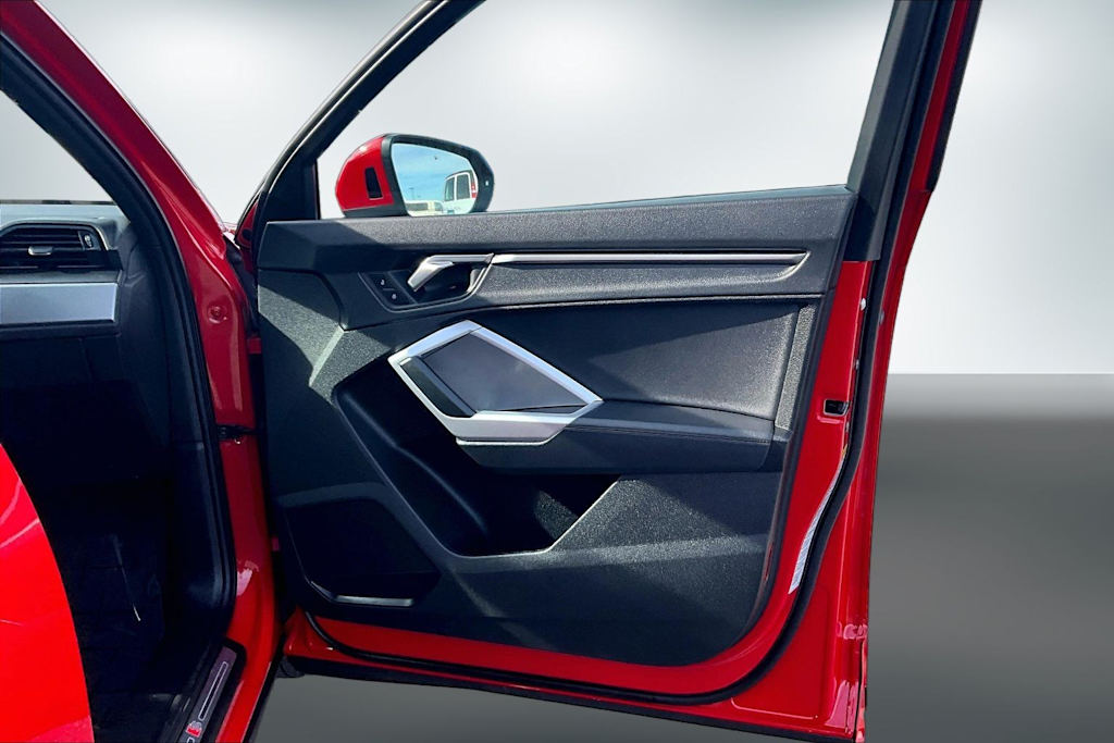 Thumbnail: 2025 Audi Q3 - 28