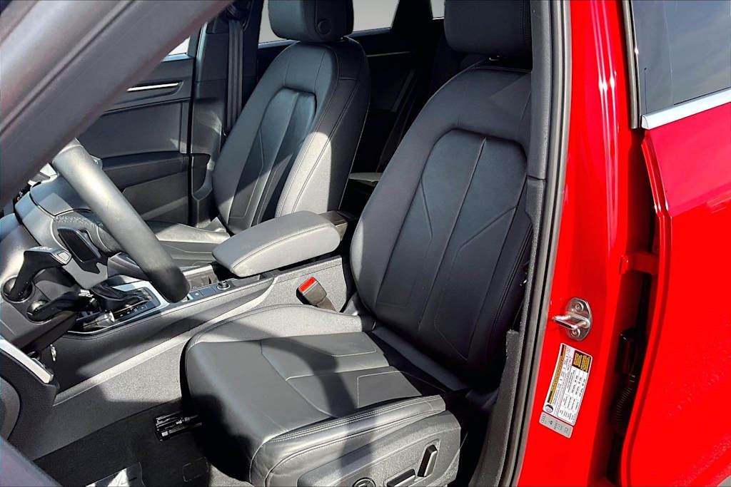 Thumbnail: 2025 Audi Q3 - 11