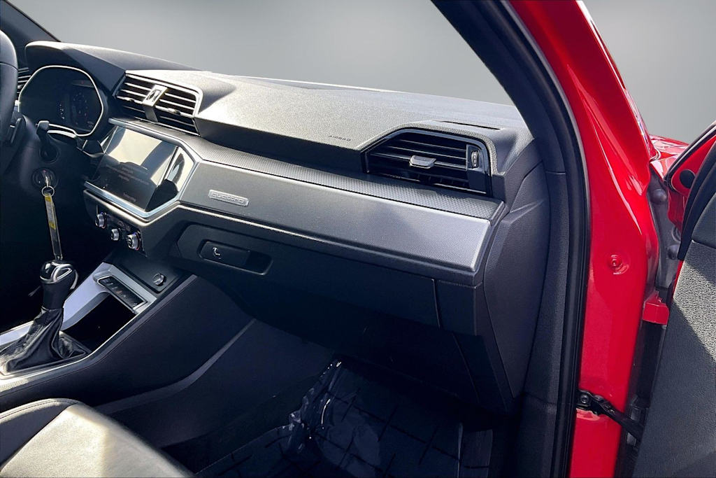 Thumbnail: 2025 Audi Q3 - 23