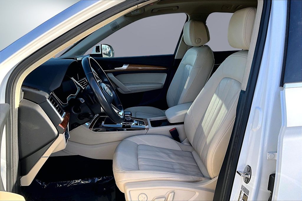 Thumbnail: 2023 Audi Q5 - 11