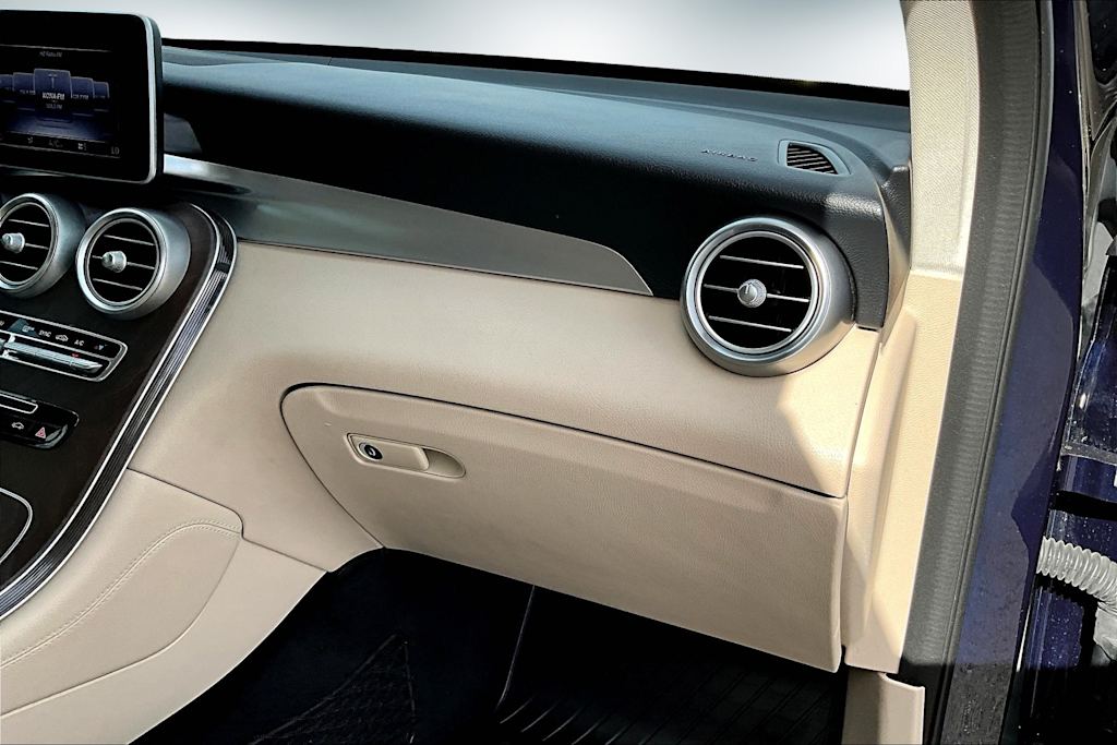 Thumbnail: 2019 Mercedes-Benz GLC - 24
